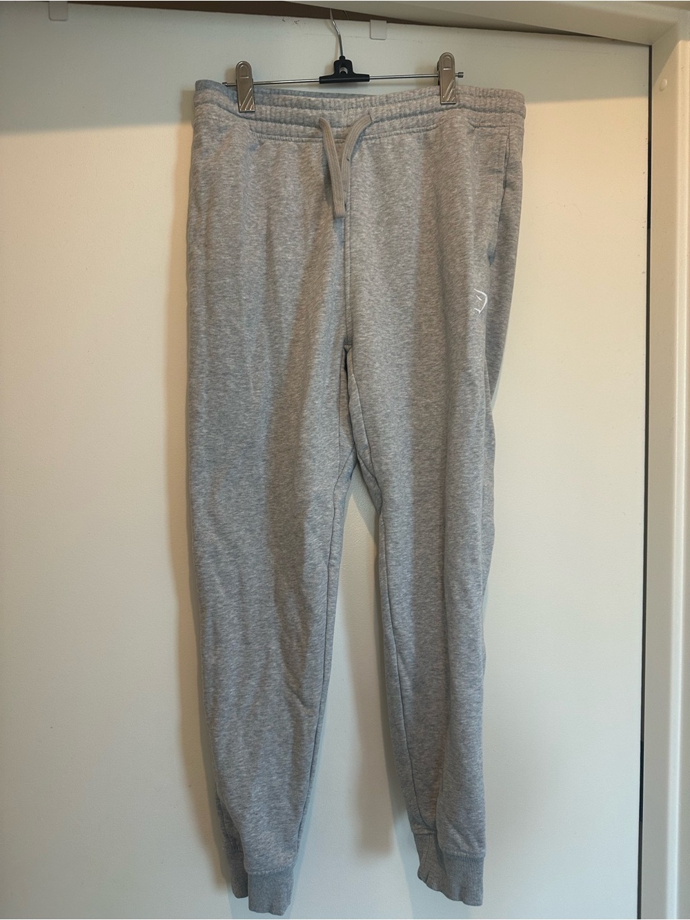 Men's Grey Gymshark Jogger Sweatpants - Comfortable Everyday Wear
